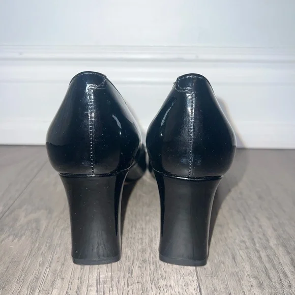 Marc Fisher Black Block Heel Pumps - Picture 6 of 6